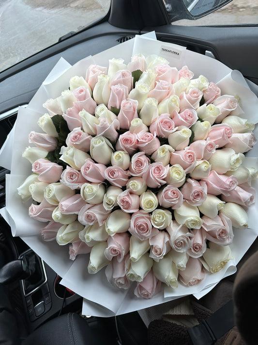 Buchet de trandafiri mix premium Alb Pomarosa – TerraFlorra