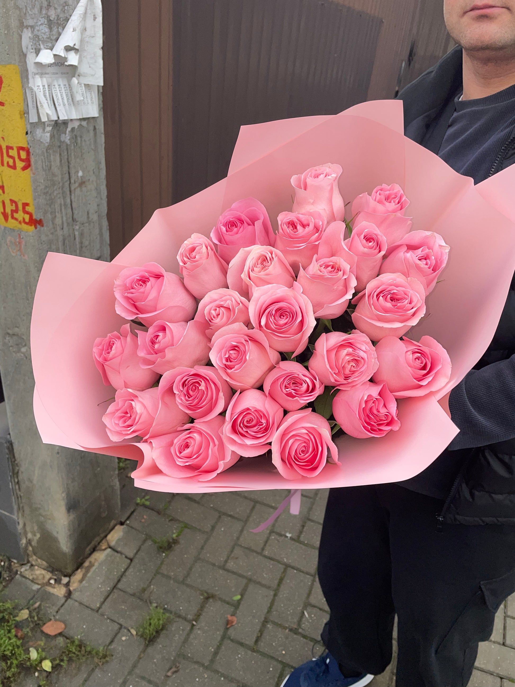 Buchet de trandafiri roz premium Luciano – TerraFlorra