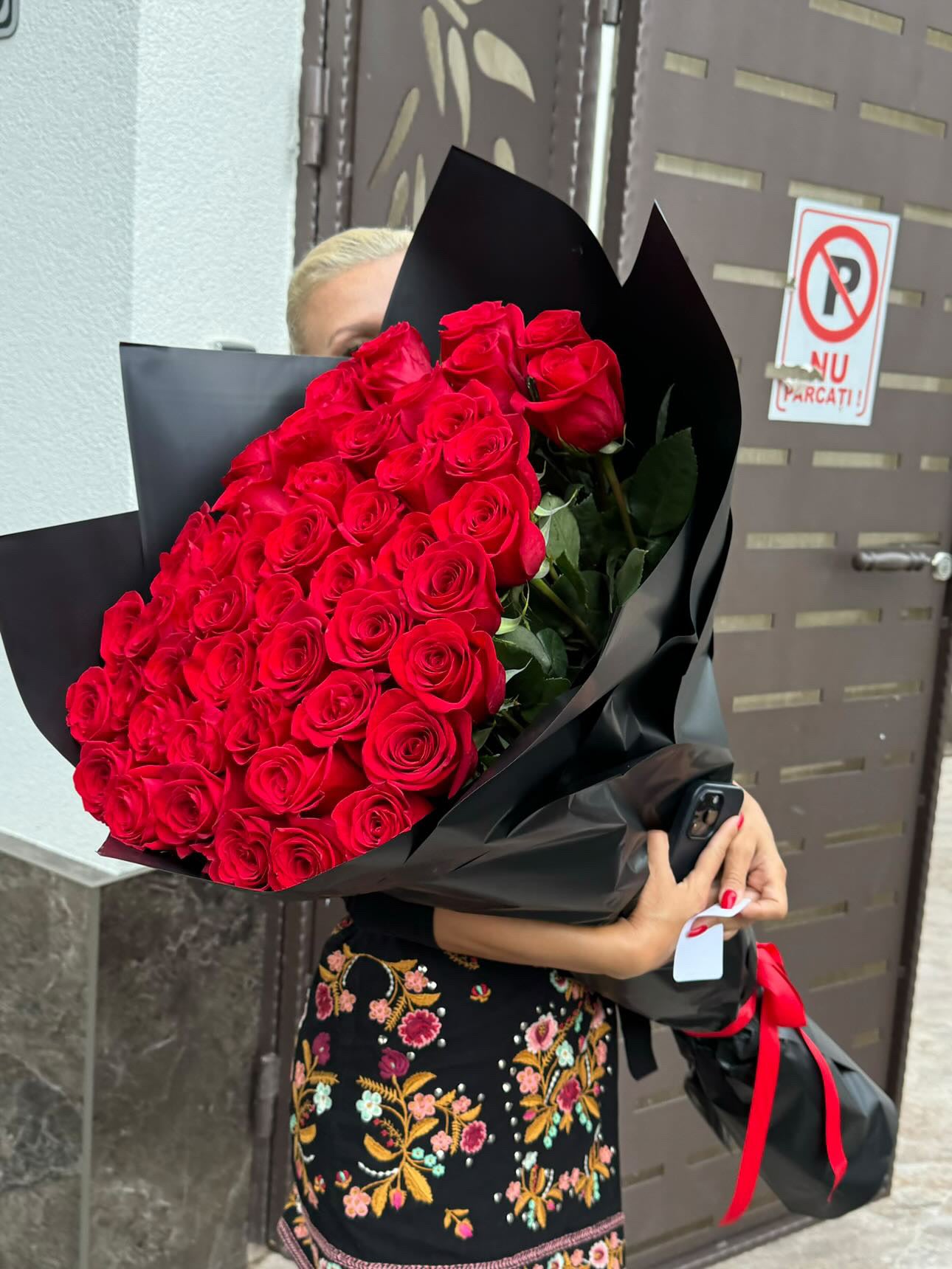 Buchet de trandafiri rosii premium Freedom – TerraFlorra