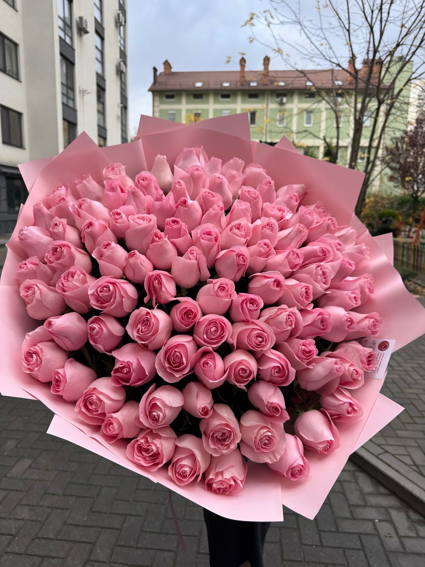 Buchet de trandafiri roz premium Luciano – TerraFlorra