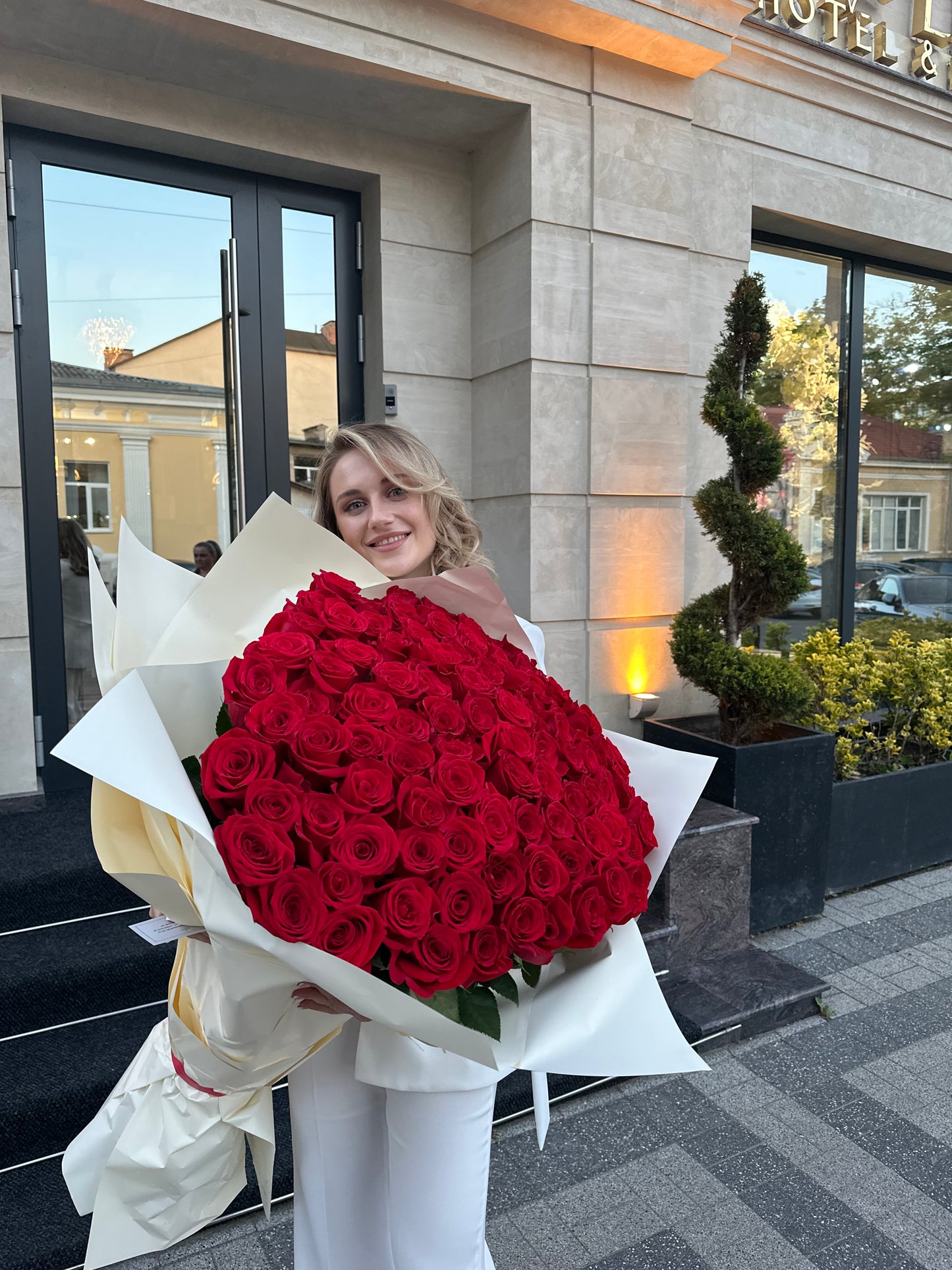 Buchet de trandafiri rosii premium Freedom – TerraFlorra