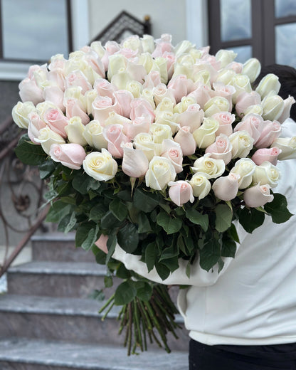 Buchet de trandafiri mix premium Alb Pomarosa – TerraFlorra