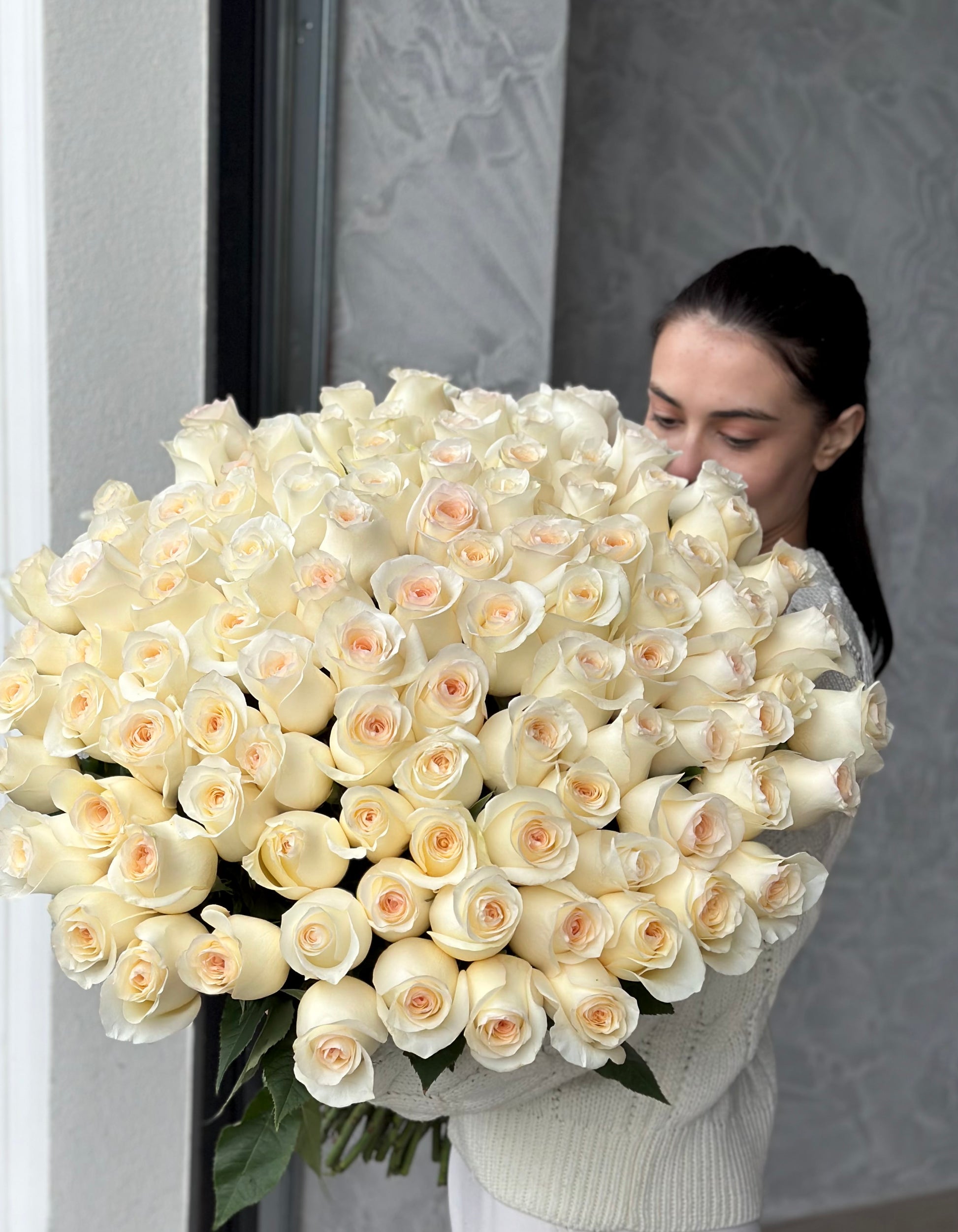 Buchet de trandafiri imbujorati premium Candlelight – TerraFlorra